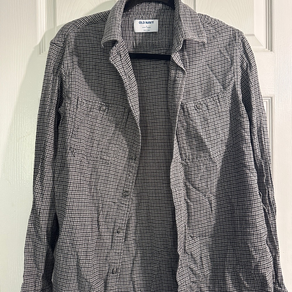 Old Navy Black and White Houndstooth Shirt